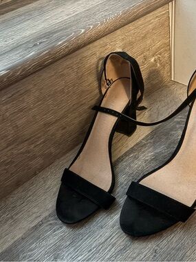 Madden Girl Black Suede Ankle-Strap Block Heel Sandals